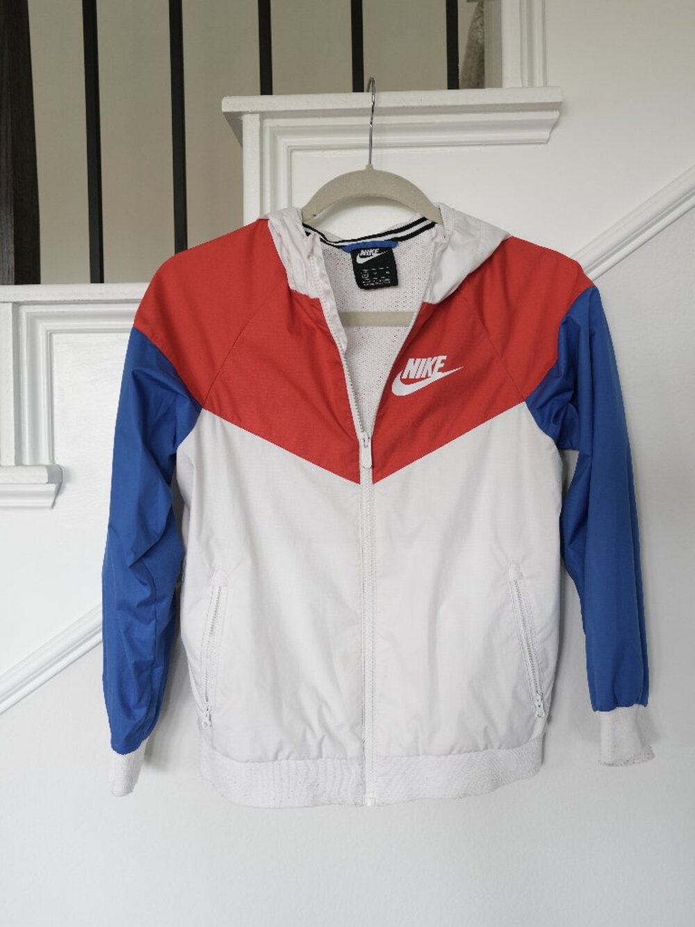 Kids Nike Windrunner Jacket Red Blue White Hooded Windbreaker Youth Medium